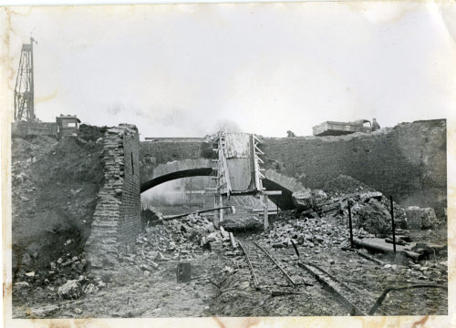 Unbekannt (Fotograf*in), Düsseldorf-Kaiserswerth, beschädigte Brücke, um 1950