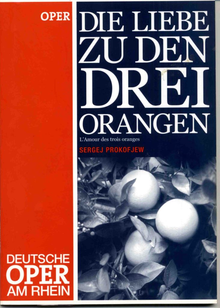 Programmheft "Die Liebe zu den drei Orangen" von Sergej Prokofjew. Premiere am 20.12.2002 an de ...