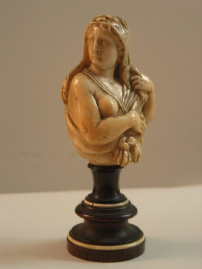 Statuette