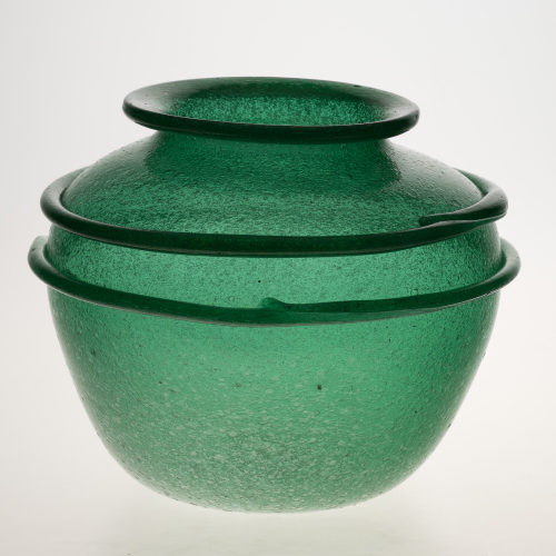 Venini & C. (Ausführung), Grüne "pulegoso"-Vase, ca. 1928–1930