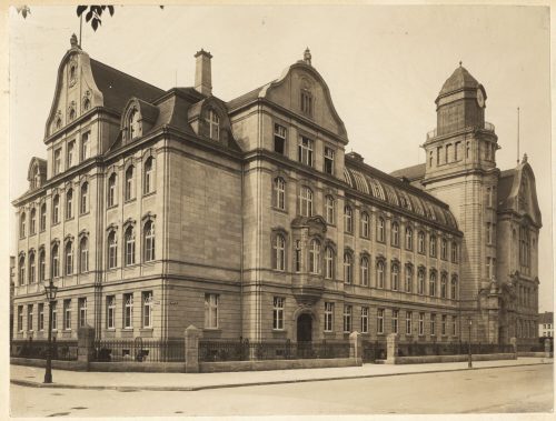 Julius Söhn (Fotograf*in), Hohenzollern-Gymnasium, 1909