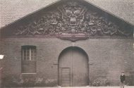 historische Aufnahme: Ansicht des Hauptgiebels um 1895