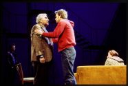 Tod eines Handlungsreisenden von Arthur Miller (Szenenfoto). Premiere am 19.12.2002 im Grossen  ...