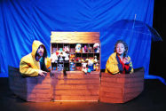 Noah und der grosse Regen von Franziska Steiof (Szenenfoto). Premiere am 21.11.2003 im Kinder-  ...