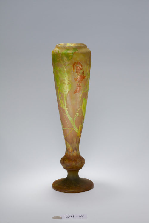 Daum <Nancy> (Ausführung), Vase mit Wickendekor, um 1910