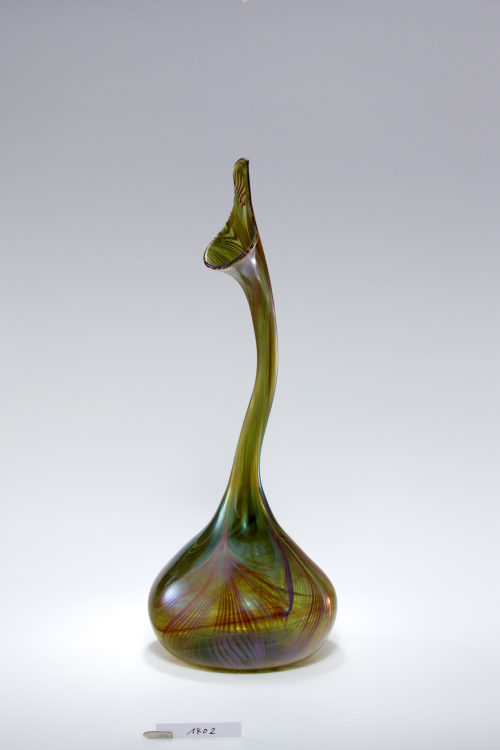 Louis C. Tiffany (Entwurf), Vase in Form eines Gefäßes zum Versprengen von Rosenwasser, Um 1900