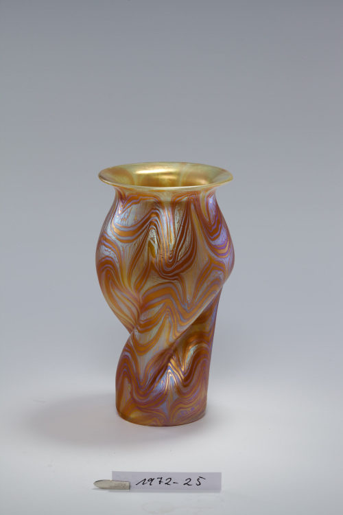 Glasfabrik Johann Lötz Witwe (Hersteller*in), Vase, 1902 