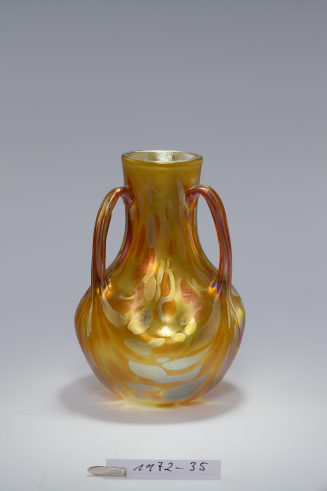 Henkelvase