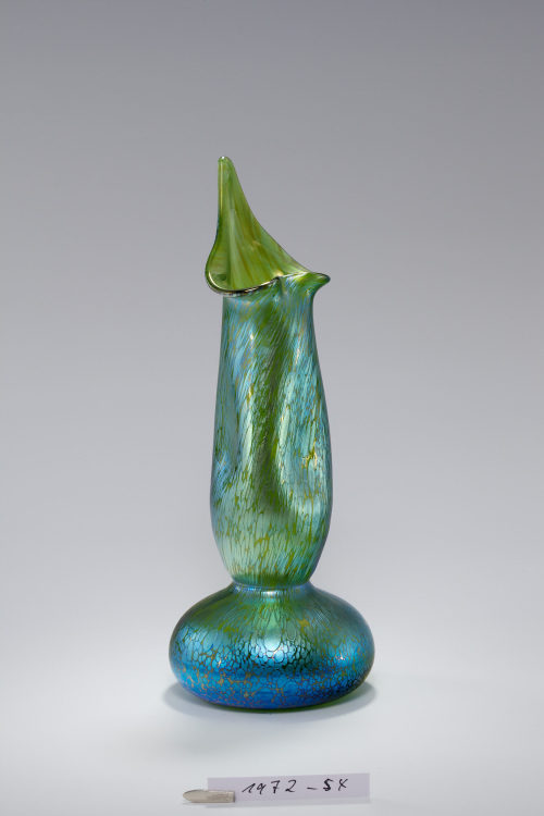 Glasfabrik Johann Lötz Witwe (Hersteller*in), Vase, Dekor Creta Papillon, 1898