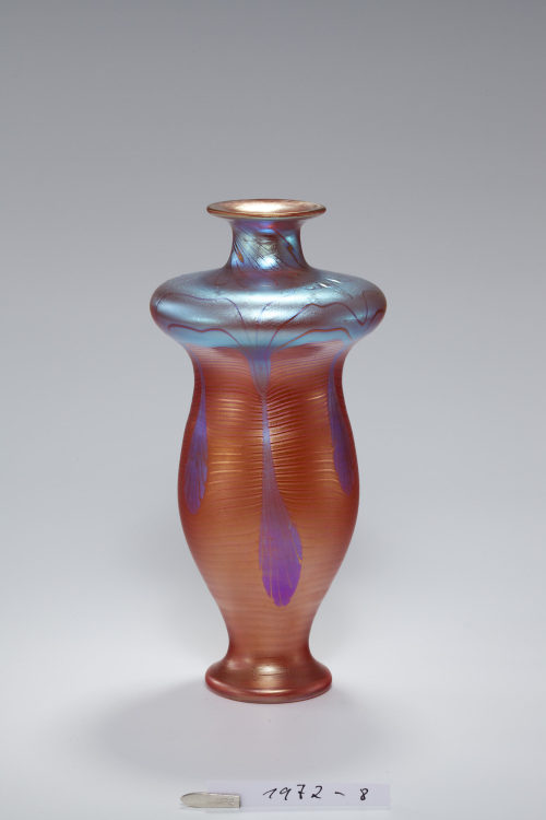 Glasfabrik Johann Lötz Witwe (Hersteller*in), Balusterförmige Vase, 1901–1903