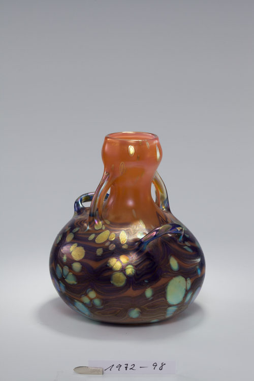 Glasfabrik Johann Lötz Witwe (Hersteller*in), Vase, Dekor Cytisus, 1902