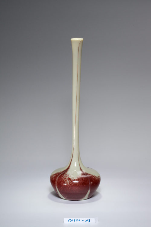 Val Saint-Lambert (Hersteller*in), Flaschenvase, ca. 1900