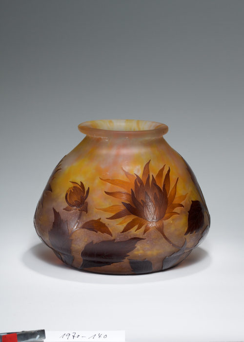 Daum <Nancy> (Hersteller*in), Vase, 1910–1915