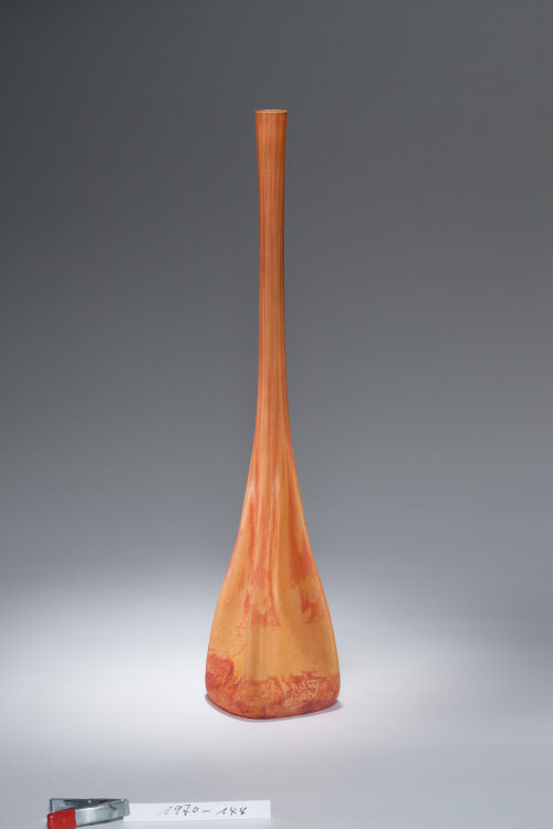 Daum <Nancy> (Hersteller*in), Vase, 1910–1915