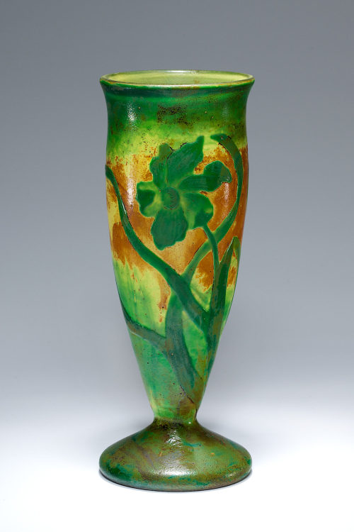 Muller Frères (Hersteller*in), Vase, um 1900