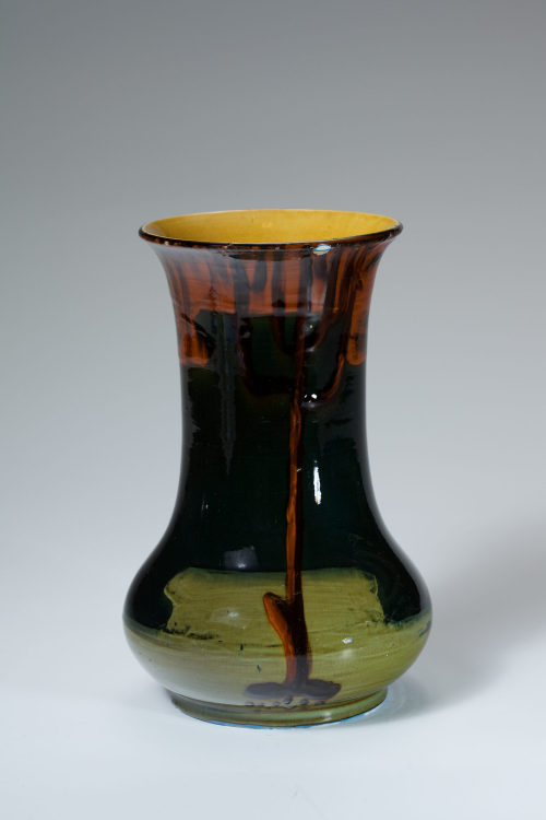 Wardle & Co. (Hersteller*in), Vase, Formnummer 2368, um 1900