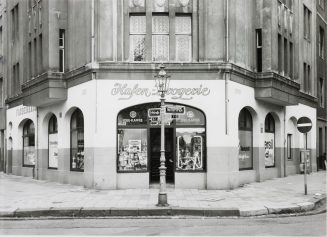 Das Eckhaus "Hafen-Drogerie" an der Erft-/ Neckarstraße