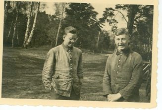 Rainer Vossen und Bernt Engelmann beim Reichsarbeitsdienst, 1938