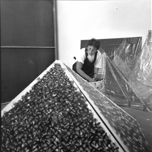 Erika Kiffl (Fotograf*in), Process und Konstruktion, München, 1985. Halina Jaworski, 1985