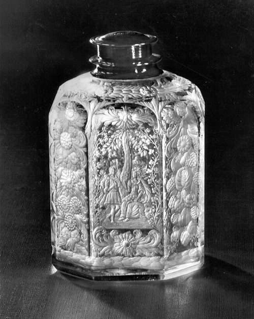 Meister des Koula-Bechers (Ausführung), Flasche mit mythologischen Szenen, 1685–1690