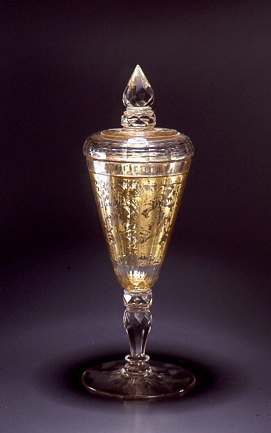 Unbekannt (Ausführung), Zwischengoldglas-Deckelpokal, 1742–1745