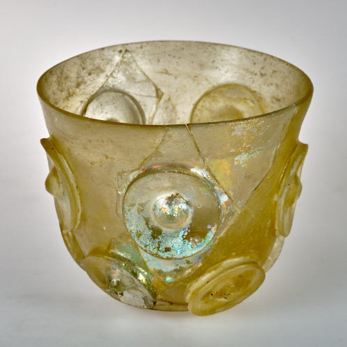 Unbekannt (Ausführung), Schale mit Scheibendekor, ca. 700–1000 n. Chr.