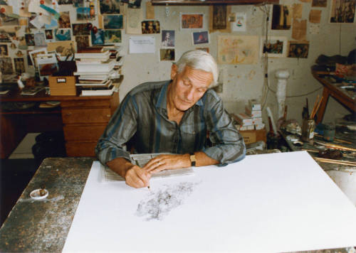 Willi Kemp (Künstler*in), Bernard Schultze in seinem Atelier, Köln, Rhieler Straße, 25.6.1988