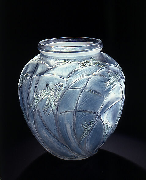 René Lalique (Entwurf), "Sauterelles" (Heuschrecken), Entwurf und Ausformung vor 1925