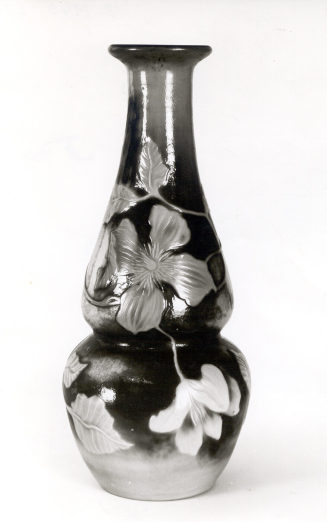 Vase mit Clematis