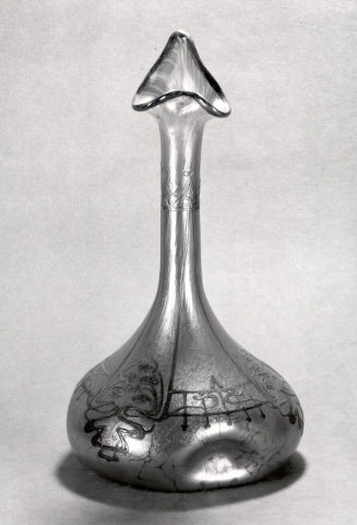 Vase in Form eines Rosenwassersprinklers