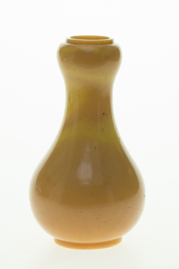 Gelbe kürbisförmige Vase