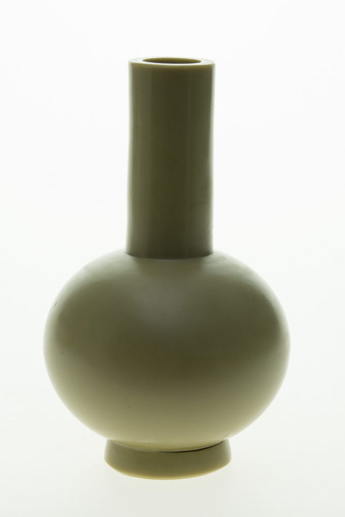 Olivgrüne Vase