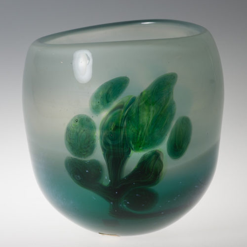 Willem Heesen (Künstler*in), Vase mit stilisierten Bäumen, 1978