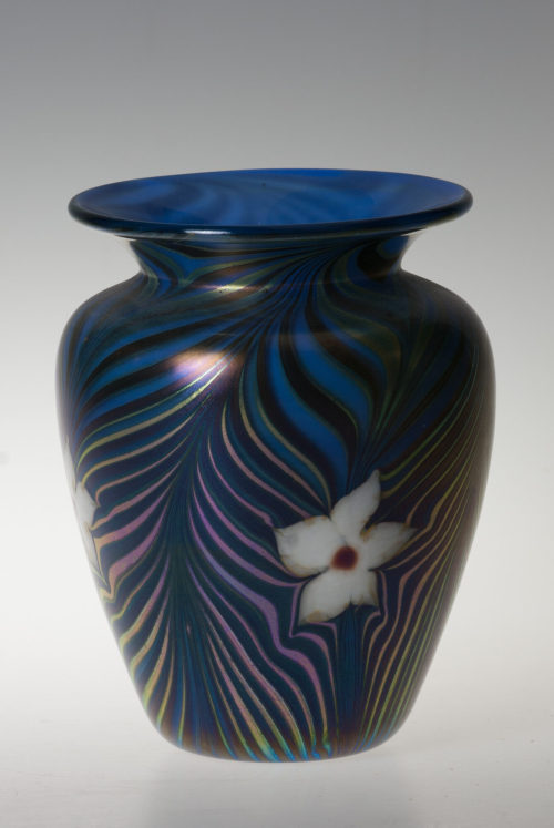 Jerry Vandermark (Künstler*in), Vase im Tiffany-Stil, 1976