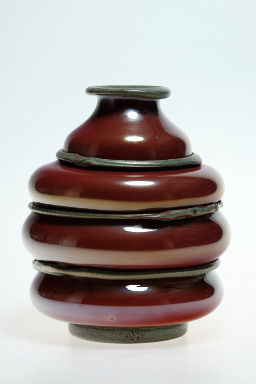 Compania Venezia Murano (Vertrieb), Vase mit metallischer Irisierung, 1930er-Jahre