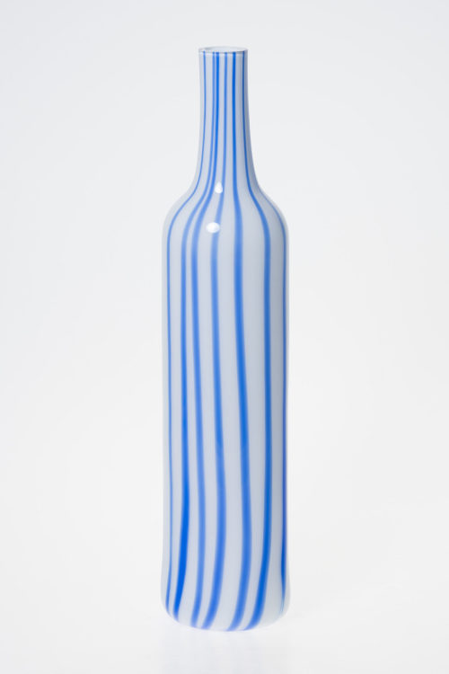 Unbekannt (Ausführung), Flaschenvase mit blauen Streifen, 1970er-Jahre