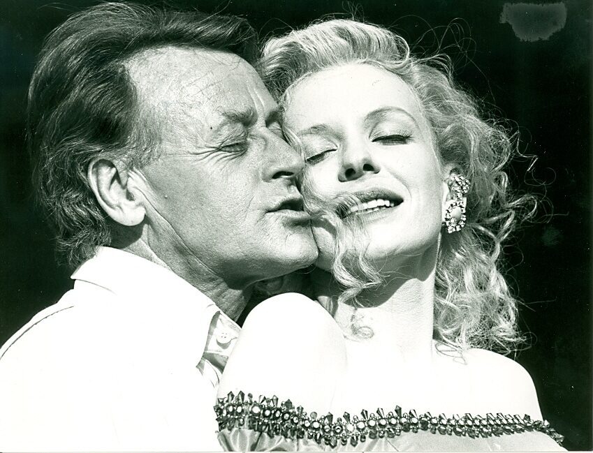 Salzburger Festspiele 1990: Szenenfoto Jedermann: Helmuth Lohner, Sunnyi Melles.