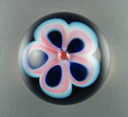 Unbekannt (Ausführung), Paperweight, nicht datiert