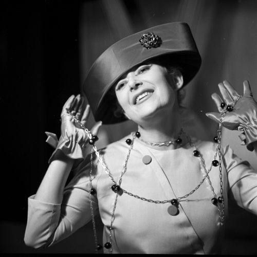 Liselotte Strelow (Fotograf*in), Unter aller Kanone, 1955