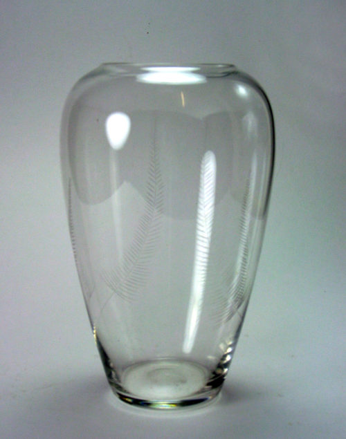 Vase mit gefiederten Blättern, um 1930