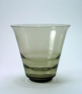 Vase mit optischem Dekor