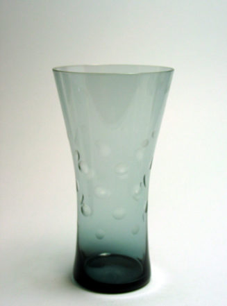 Vase mit Tropfenschliff