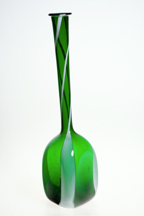 Unbekannt (Ausführung), Hohe grüne Flaschenvase, um 1960