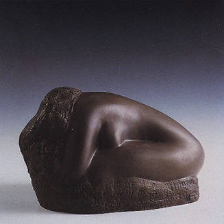 Tuvia Iuster: Mother-Earth, 1990, bronze, 23x37x22