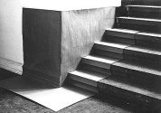 Marianne Pohl: Eine Treppe im Malhaus, Papier, Klebeband, 1977