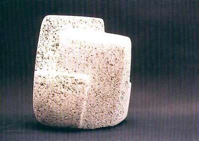 Gisela Bretz: Verbindungen, Franz. Jura-Kalkstein, Höhe 23 cm, 2001