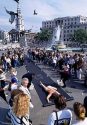 Foto: Pietro Pellini: Performance: "Abschied vom Raum",  London Trafalgare Square,  7. Sept. 12 ...