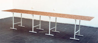 Katja Maechtel: Schmeckt - Kosten - Rosine , Schwarz/Weiß-Gebäck, 2006, 95 x 395 cm, Diplomauss ...