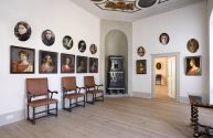 Galerie der Starken Frauen (2018, Foto-Serie) in der Ausstellung B.A.R.O.C.K., Schloss Caputh b ...