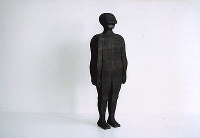 Horst Rainer Kerger: FIGUR 01 : Padouk gebrannt, 60cm hoch, 2003